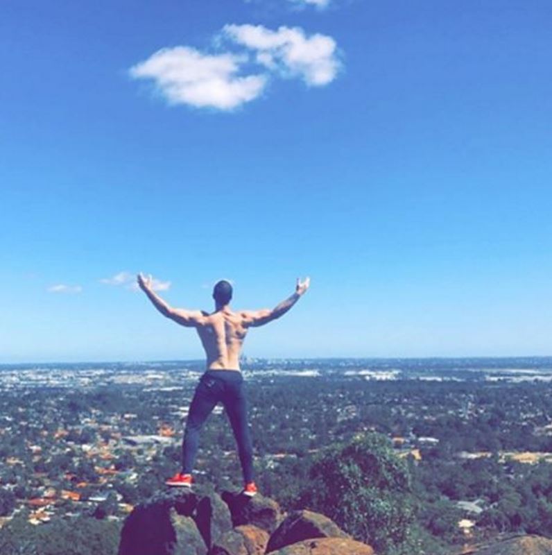 Power Poses For Men: Increase Your Energy & Confidence While Reducing Anxiety