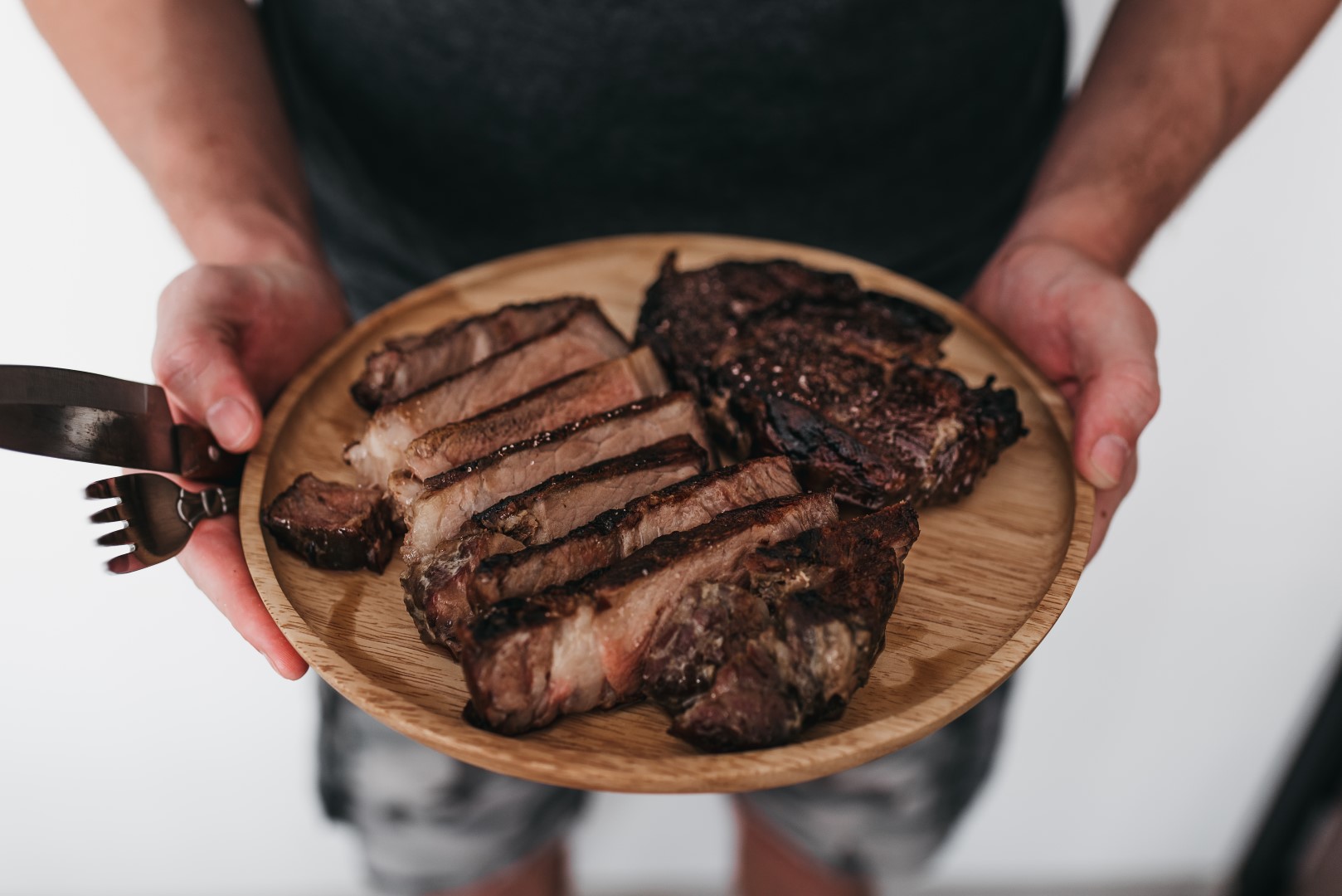 The Carnivore Diet Food List: Here’s What You Can And Can’t Eat…