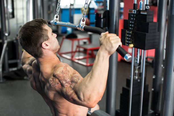 How To: Close Grip Lat Pulldown