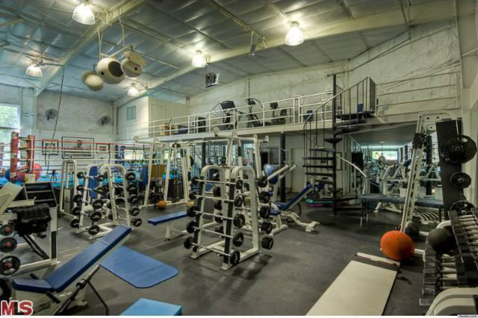 Compound Vs Isolation Exercises – What’s The Deal?