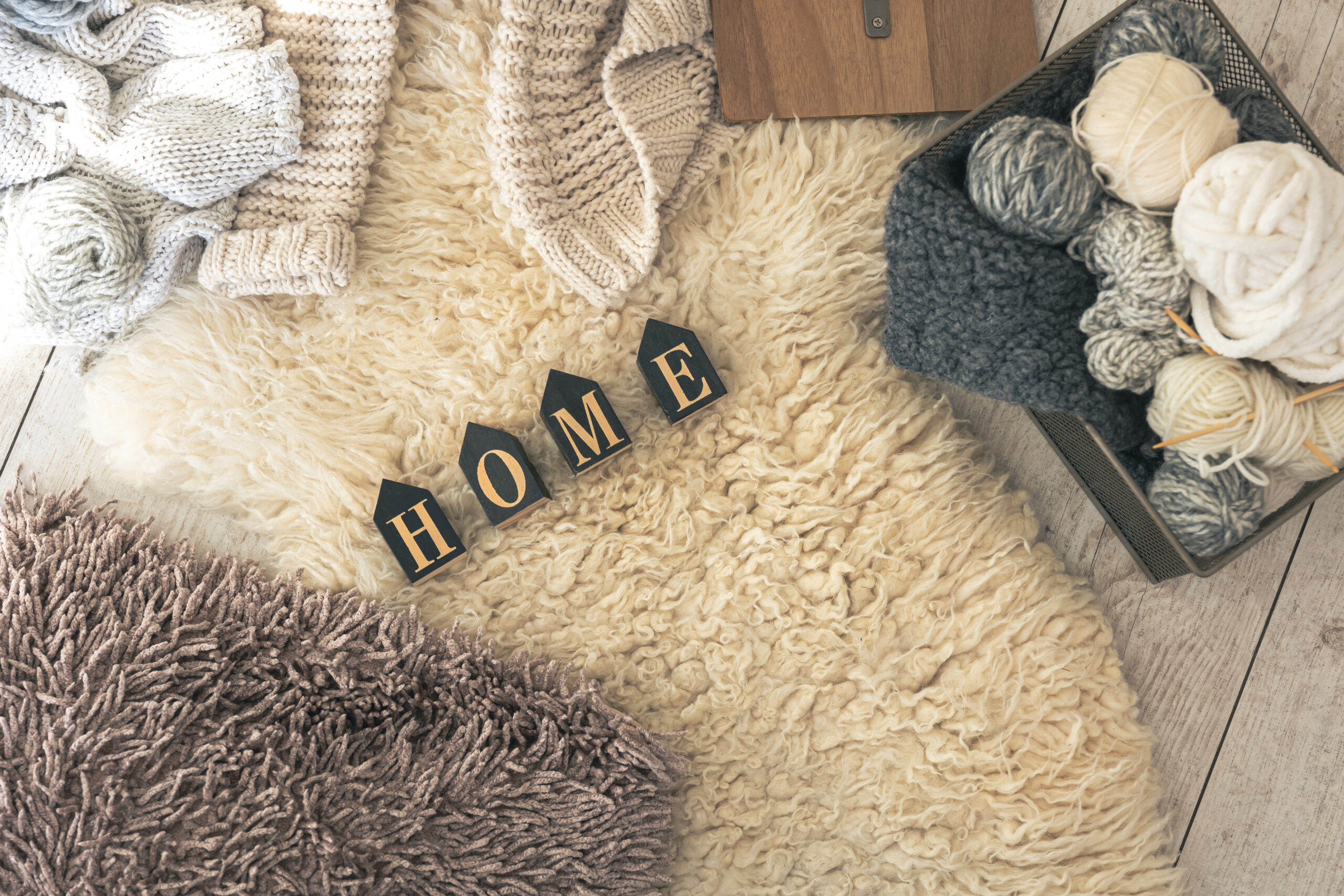 Natural wool floor mat for cozy interior, eco-friendly home decor with soft textures, sustainable woolen rug in luxuryliving room